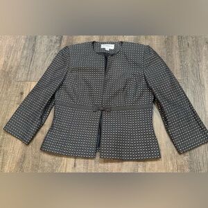 Liz Claiborne-Gray, Black & White-Lined Tweed Blazer-w/a Bow Snap Closure-Size 8